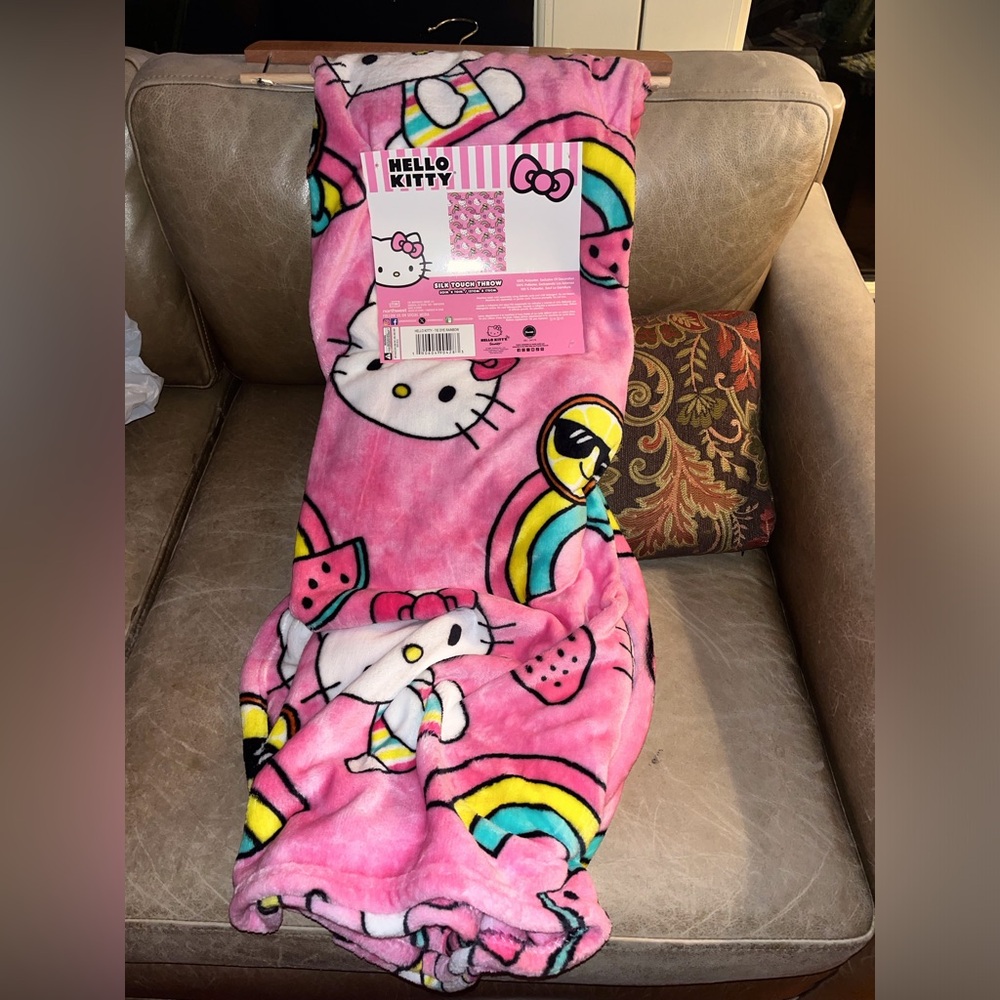 Hello Kitty Pink With Rainbows Silk Touch Blanket NEW NWT